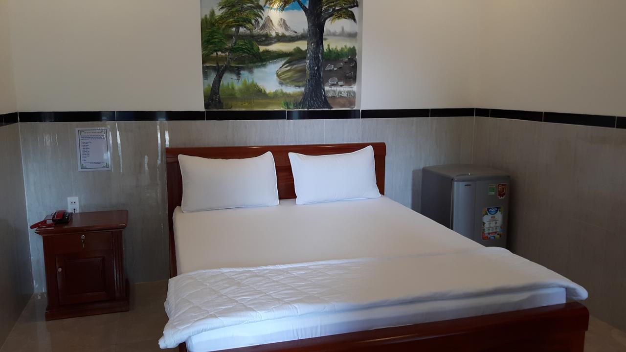 Motel Hoang Gia Long Khanh Экстерьер фото