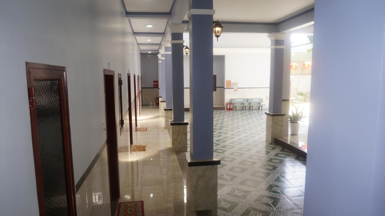 Motel Hoang Gia Long Khanh Экстерьер фото