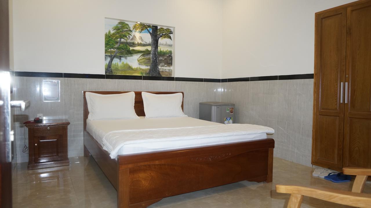 Motel Hoang Gia Long Khanh Экстерьер фото