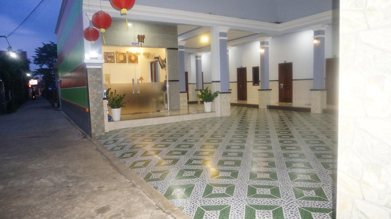 Motel Hoang Gia Long Khanh Экстерьер фото