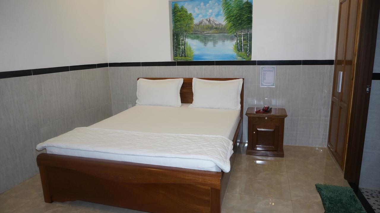 Motel Hoang Gia Long Khanh Экстерьер фото
